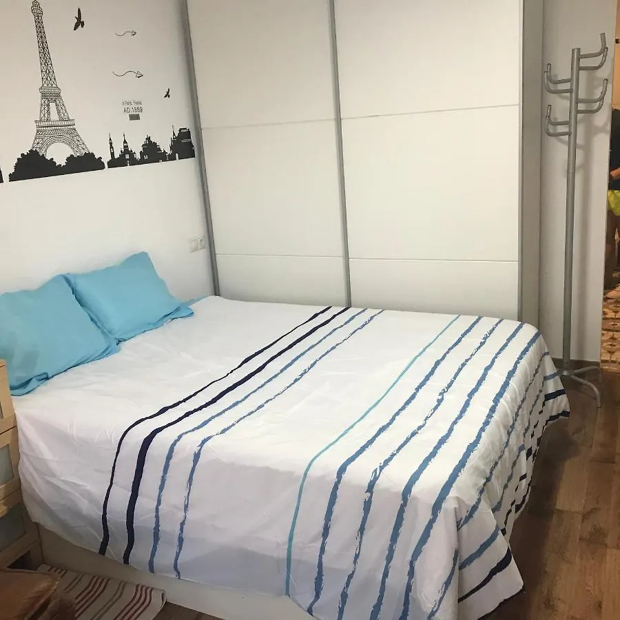 Apartmán Apartamento Estudio Loft En El Centro Para 3 O 4 Personas Cama Doble Y Sofa Cama Check In A Partir De Las 15 Y 30 Min Pm Y Check Out Hasta Las 12 Pm Con Wifi Normalmente No Se Puede Adelantar El Check In Por Motivos De Produccion Torremolinos