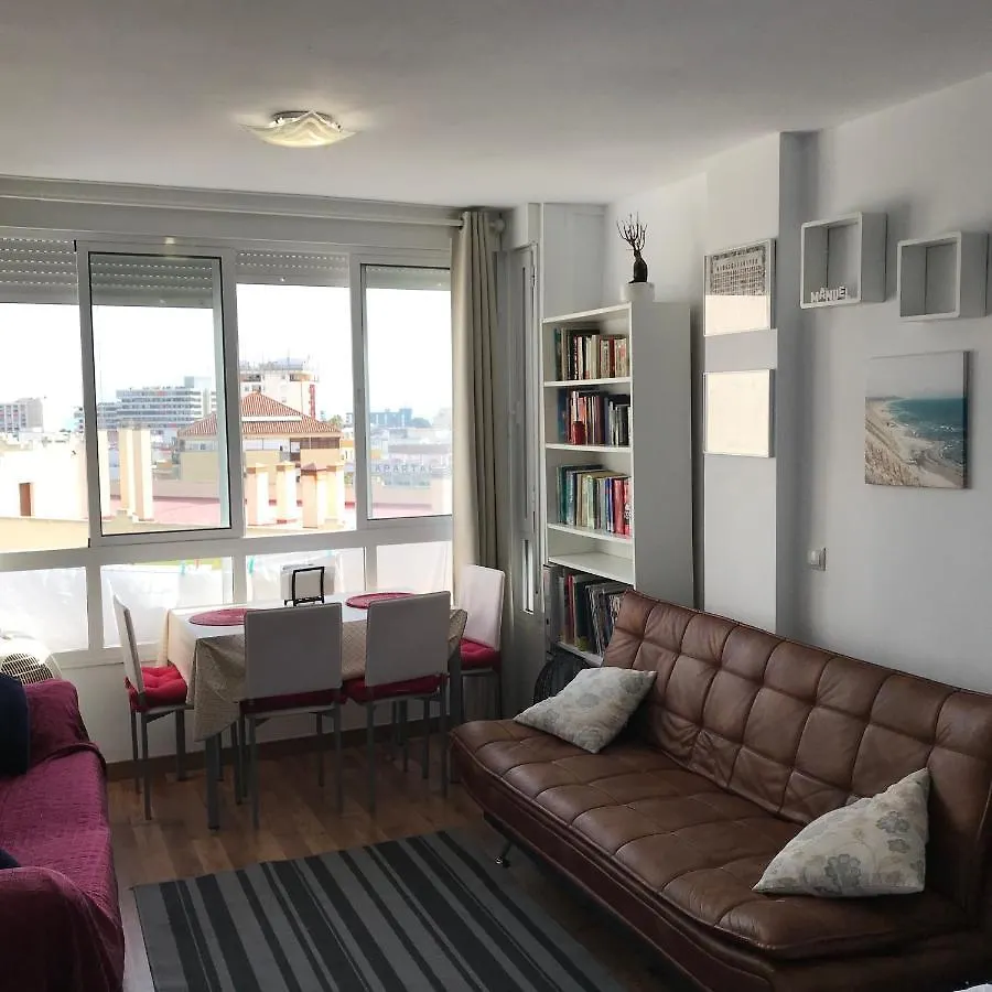 Apartamento Estudio Loft En El Centro Para 3 O 4 Personas Cama Doble Y Sofa Cama Check In A Partir De Las 15 Y 30 Min Pm Y Check Out Hasta Las 12 Pm Con Wifi Normalmente No Se Puede Adelantar El Check In Por Motivos De Produccion Torremolinos 0*,