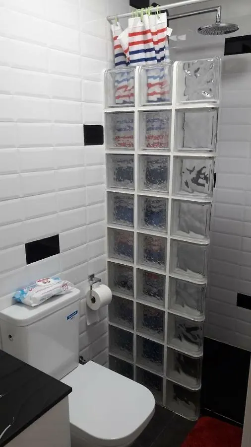 Apartmán Apartamento Estudio Loft En El Centro Para 3 O 4 Personas Cama Doble Y Sofa Cama Check In A Partir De Las 15 Y 30 Min Pm Y Check Out Hasta Las 12 Pm Con Wifi Normalmente No Se Puede Adelantar El Check In Por Motivos De Produccion Torremolinos