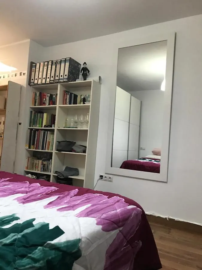 Apartamento Estudio Loft En El Centro Para 3 O 4 Personas Cama Doble Y Sofa Cama Check In A Partir De Las 15 Y 30 Min Pm Y Check Out Hasta Las 12 Pm Con Wifi Normalmente No Se Puede Adelantar El Check In Por Motivos De Produccion Torremolinos
