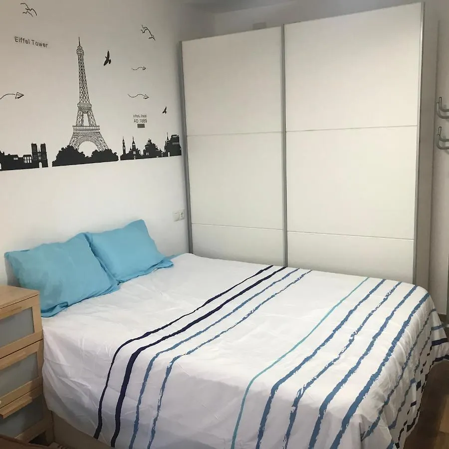 Apartamento Estudio Loft: Centro Céntrico con WiFi y Check-out Tardío Torremolinos Apartment