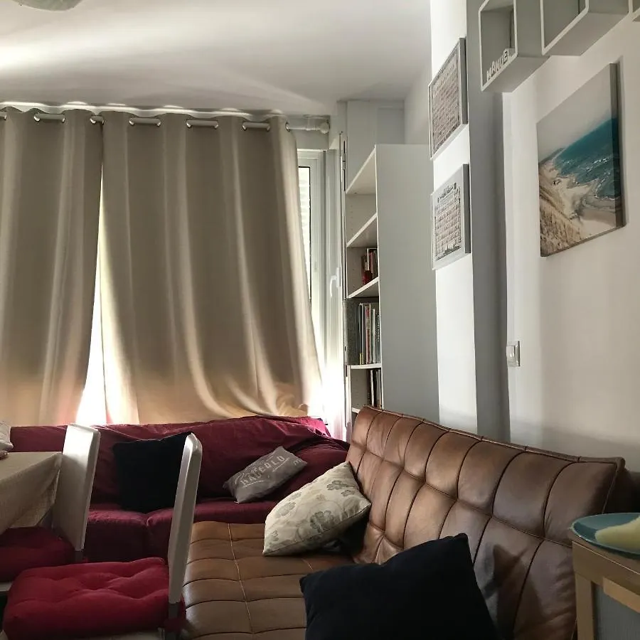 Apartment Apartamento Estudio Loft: Centro Céntrico con WiFi y Check-out Tardío Torremolinos